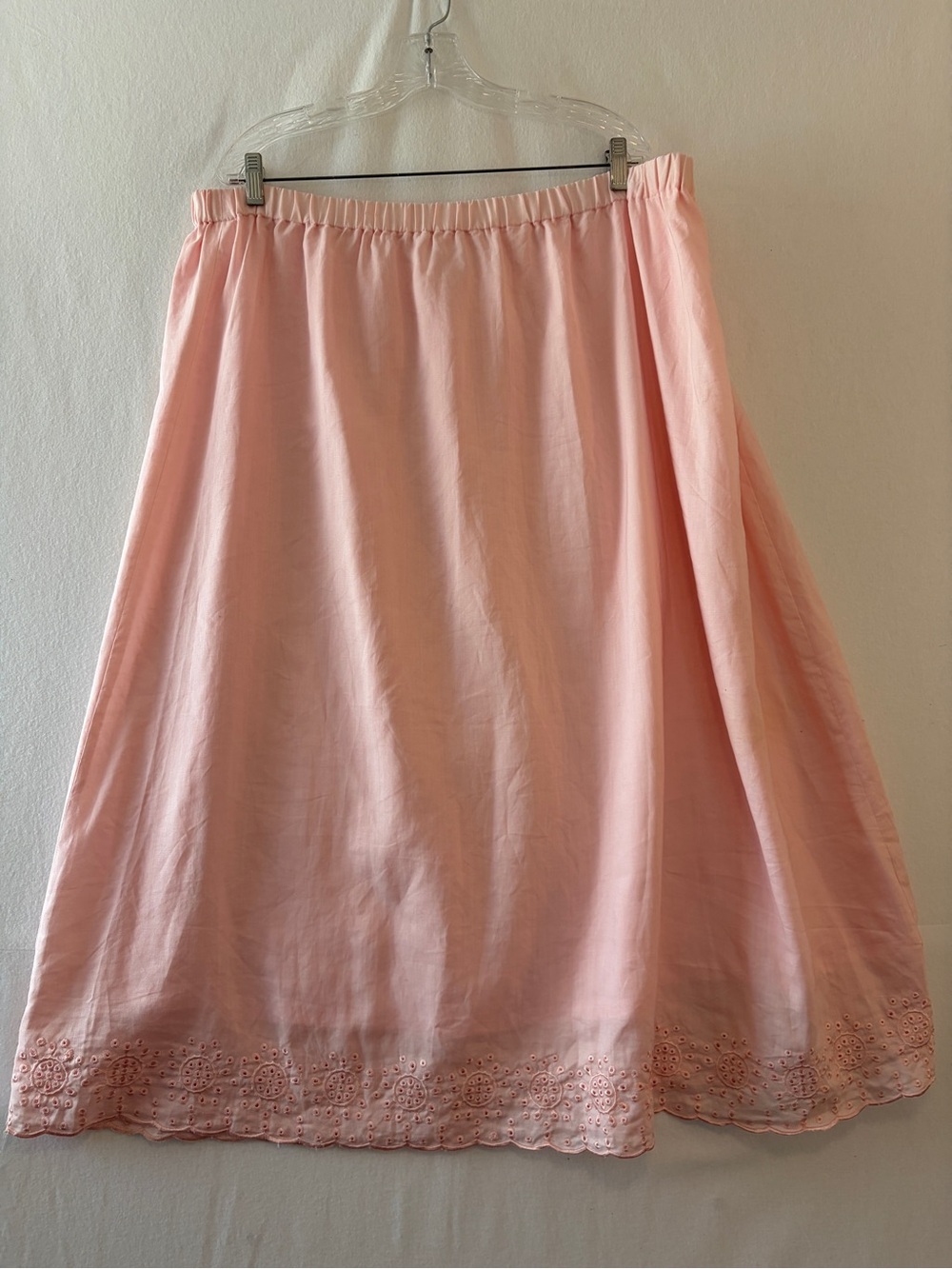 Soft Pink Eyelet Hem Midi Skirt with Elastic Waist